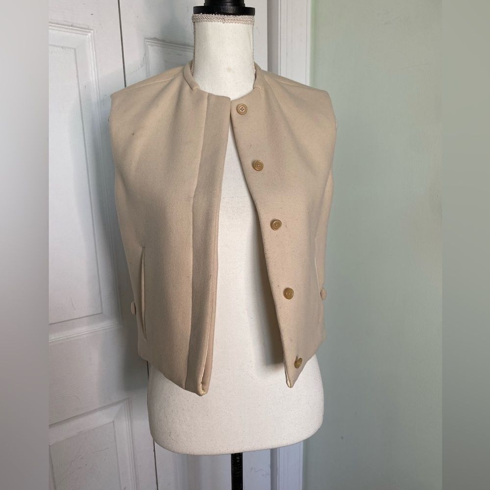 Vintage Burberry Designer Classic Cream Colored Top